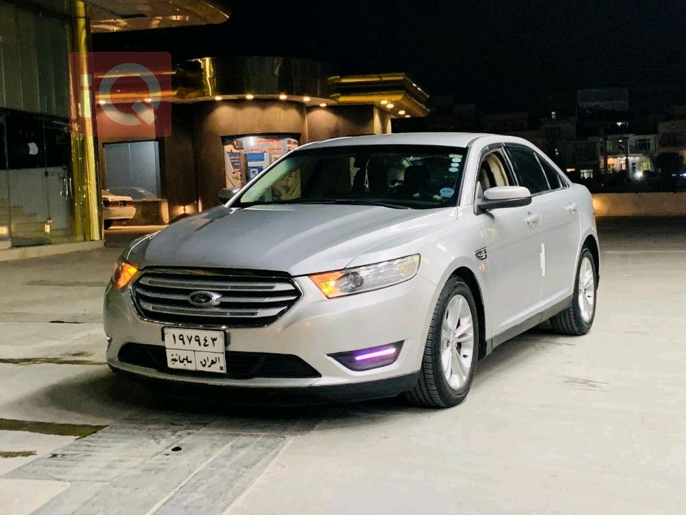 Ford Taurus